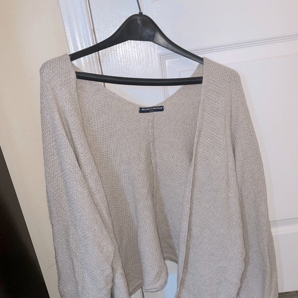 Brandy Melville Caroline Cardigan - Picture 3 of 6